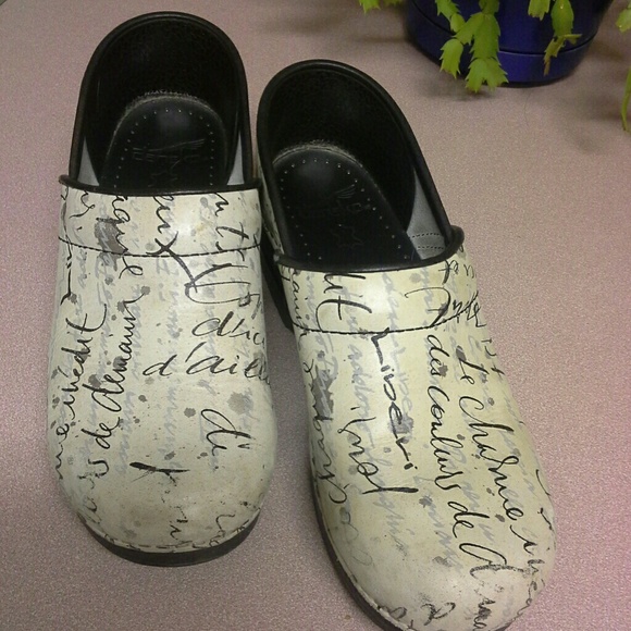 Dansko Shoes - Dansko  clogs